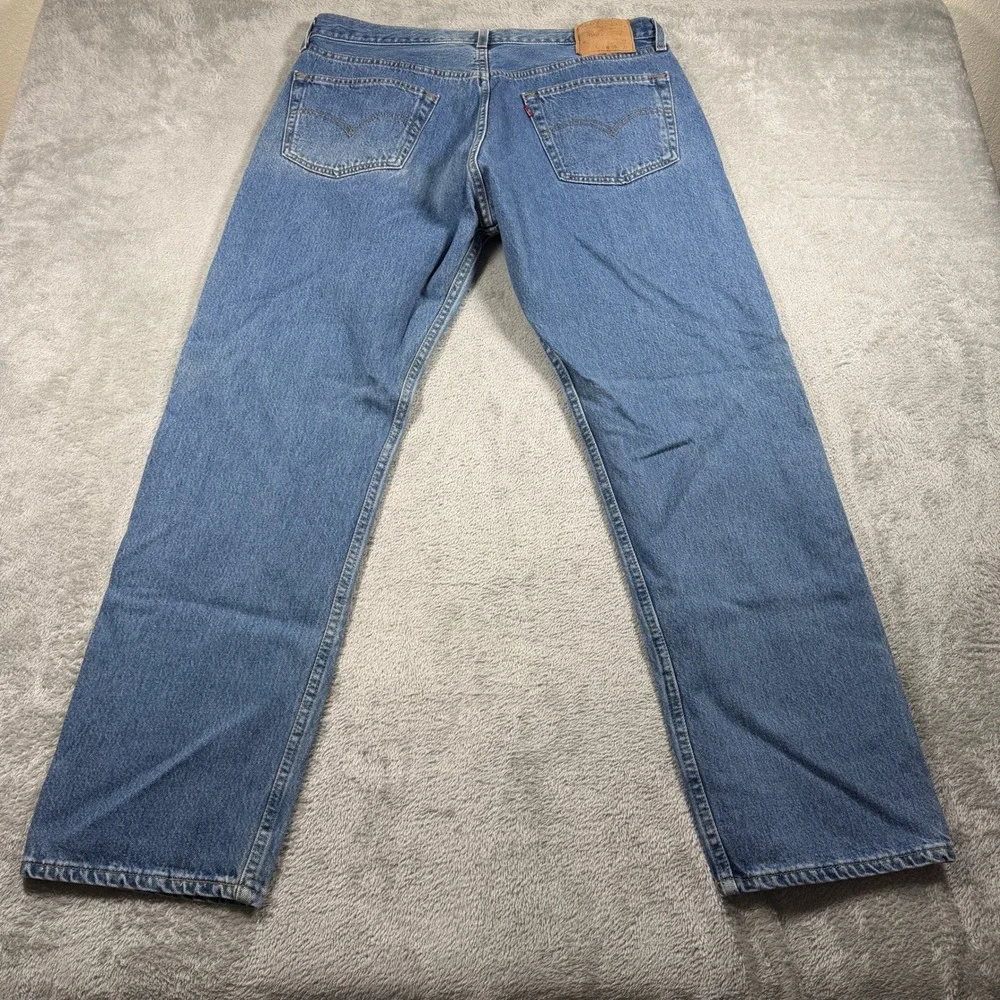 Vintage Levis 501 Jeans Mens 36x30 Blue Straight Leg Button Fly Made in USA 00s